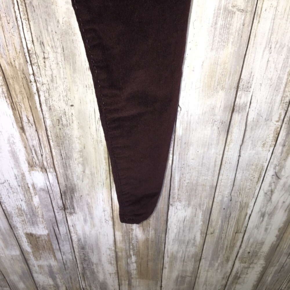 NWT Universal Thread High Rise Maroon Corduroy Jeans - Picture 3 of 5